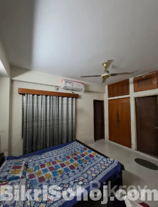 আকর্ষনীয় মূল্যে রেডি (ব্যবহৃত) ফ্ল্যাট বিক্রি